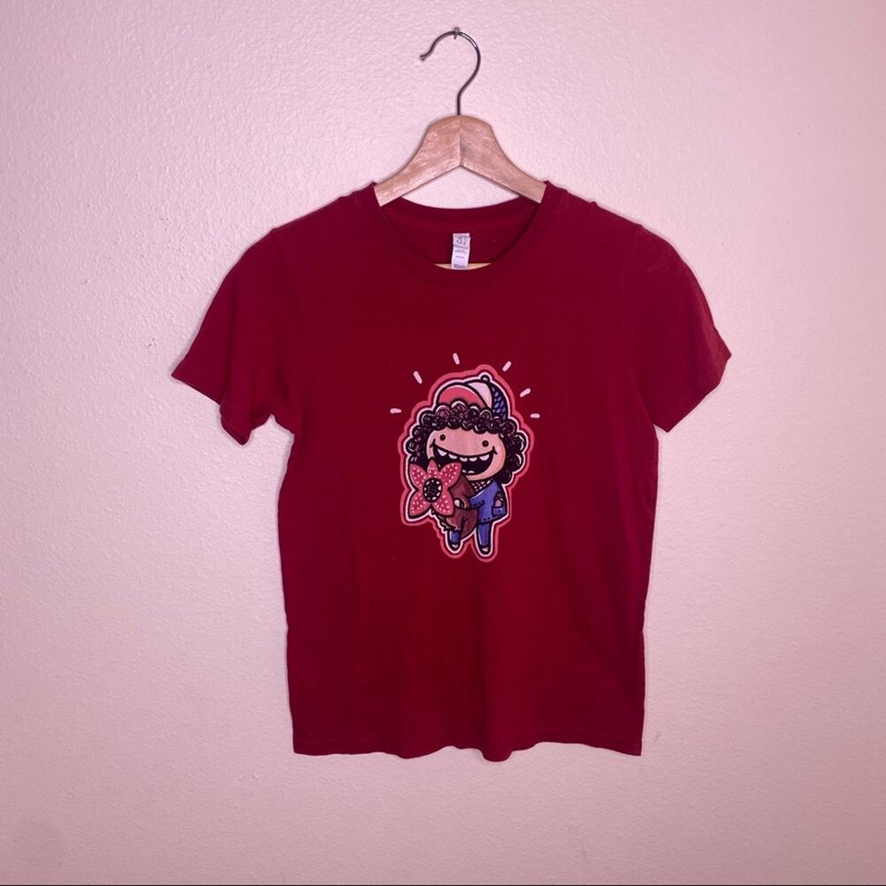 Stranger Things Maroon Dustin Tee Large